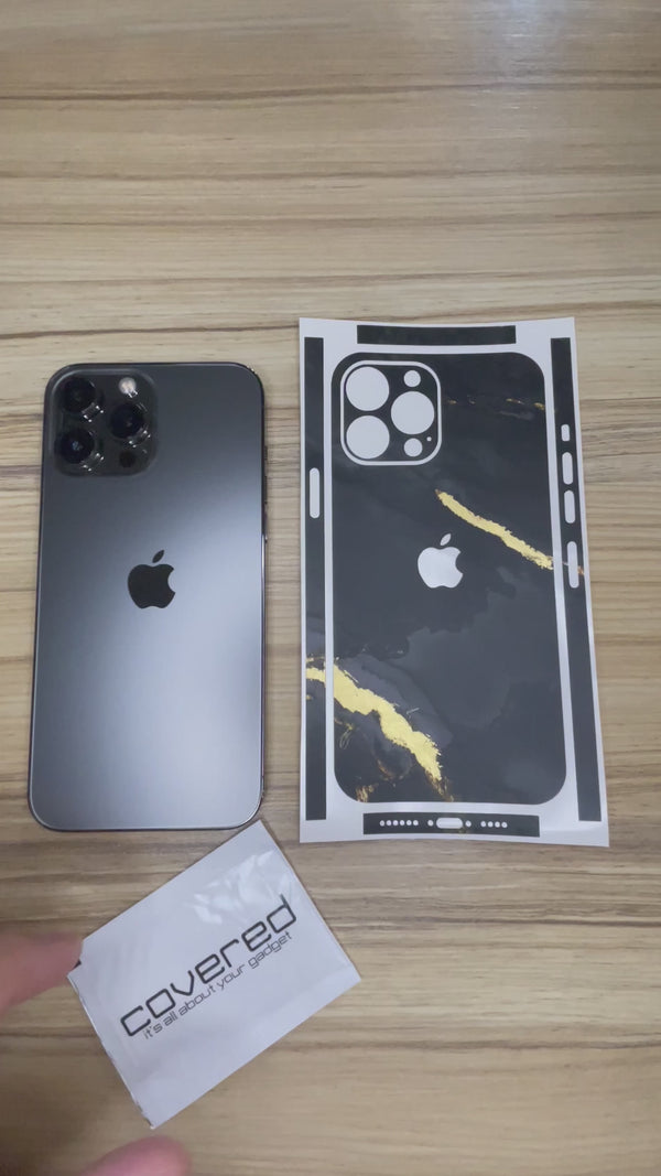 Skin iPhone Dark - Rafinat cu Aur 22K - EDITIE SPECIALA